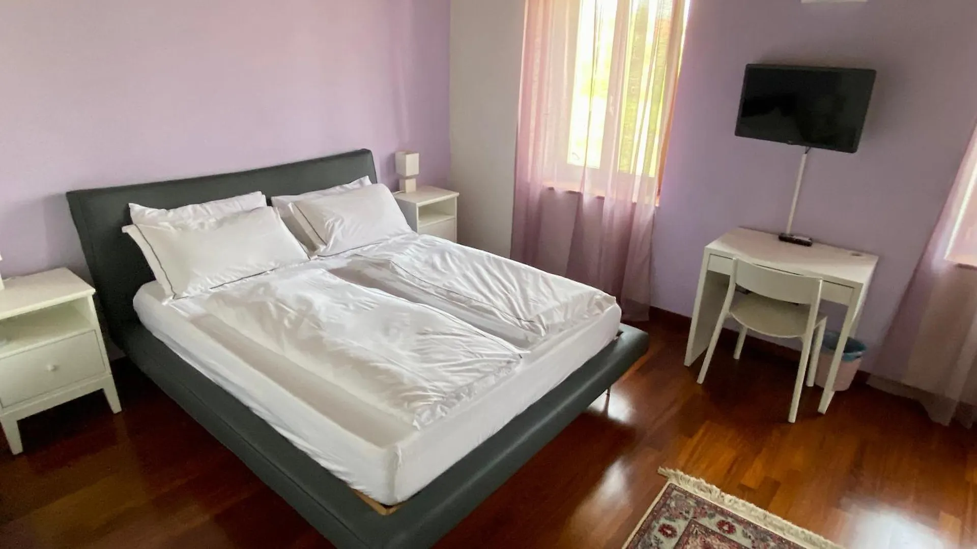 B&B Civico 61 Pastrengo Bed & Breakfast